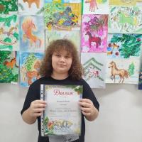 Юные художники рисуют символ года: итоги конкурса в библиотеке №12
